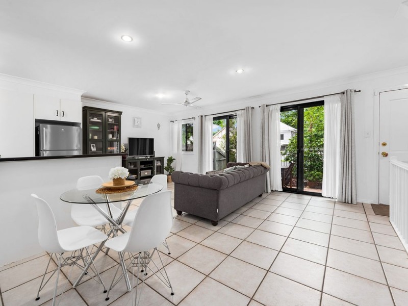 3/12 Newton Street, Coorparoo QLD 4151