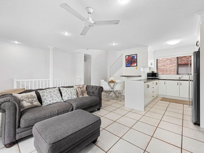 3/12 Newton Street, Coorparoo QLD 4151