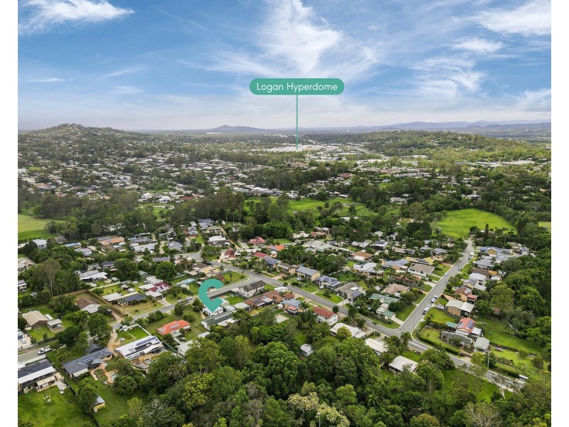4 Coolcrest Street, Daisy Hill QLD 4127