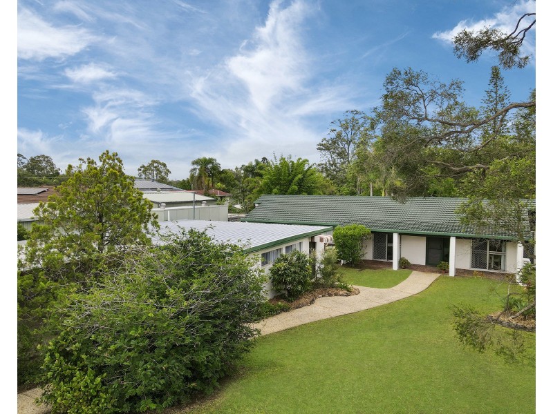 4 Coolcrest Street, Daisy Hill QLD 4127