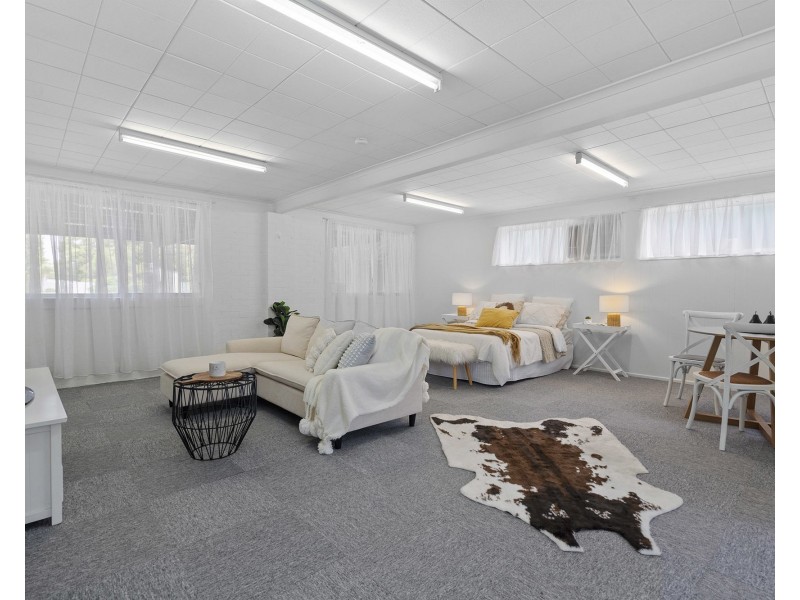 4 Coolcrest Street, Daisy Hill QLD 4127