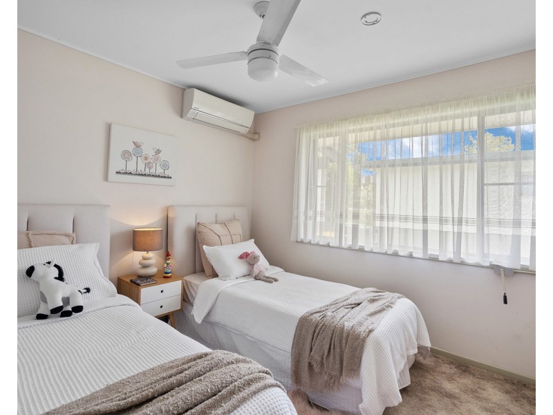 4 Coolcrest Street, Daisy Hill QLD 4127