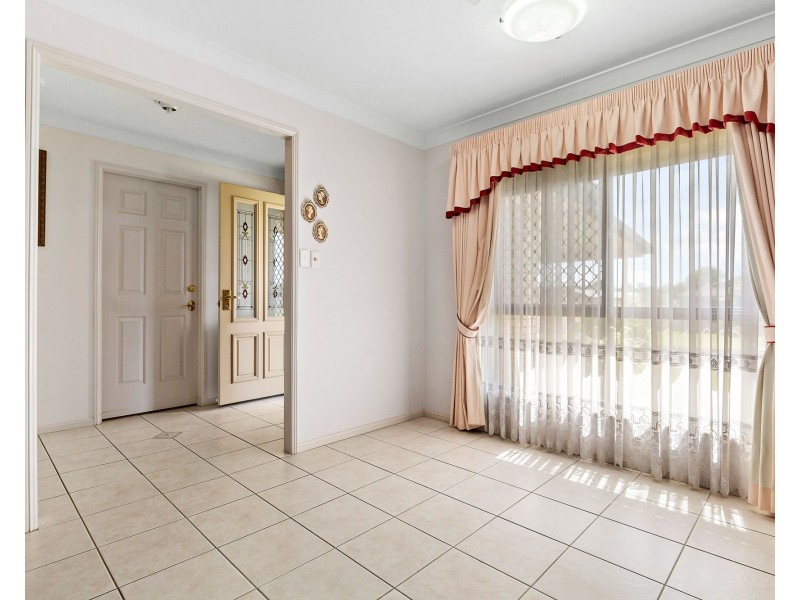 23 Yellowstone Place, Parkinson QLD 4115