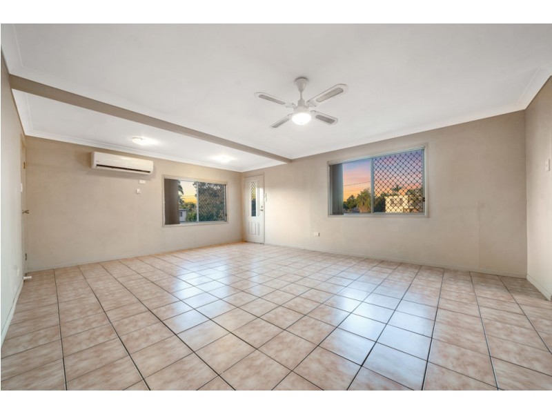 29 Aquarius Dr, Kingston QLD 4114