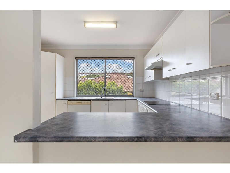 25/10 Lawrence Close, Robertson QLD 4109