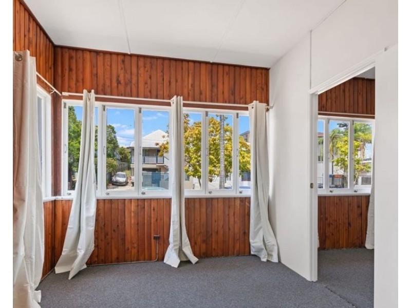 1/16 Elfin St, East Brisbane QLD 4169