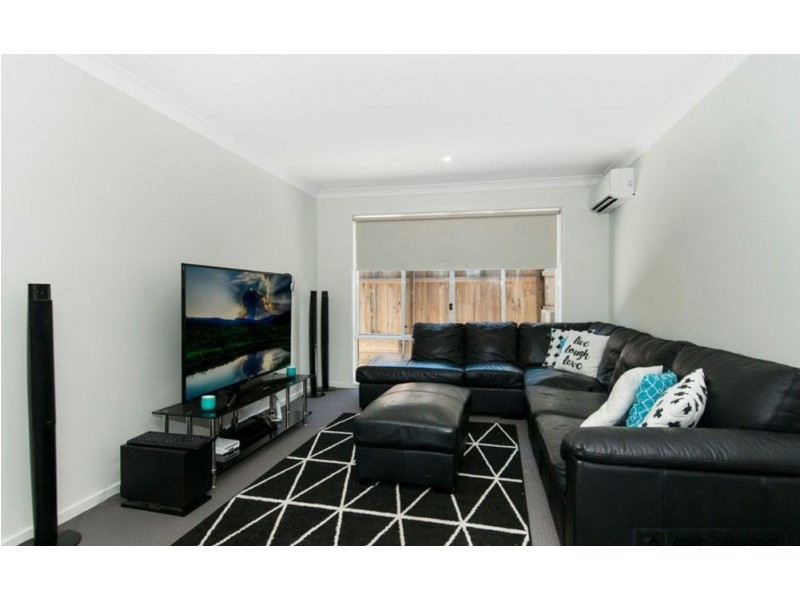 35 Mt Pleasant Street, Park Ridge QLD 4125