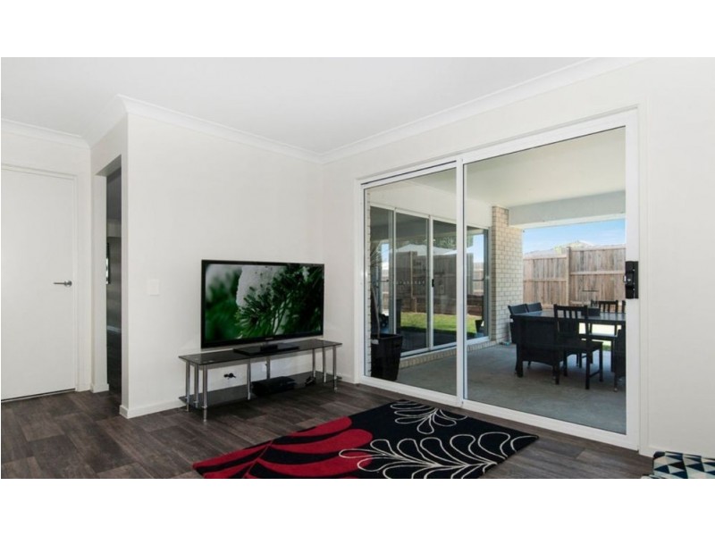 35 Mt Pleasant Street, Park Ridge QLD 4125