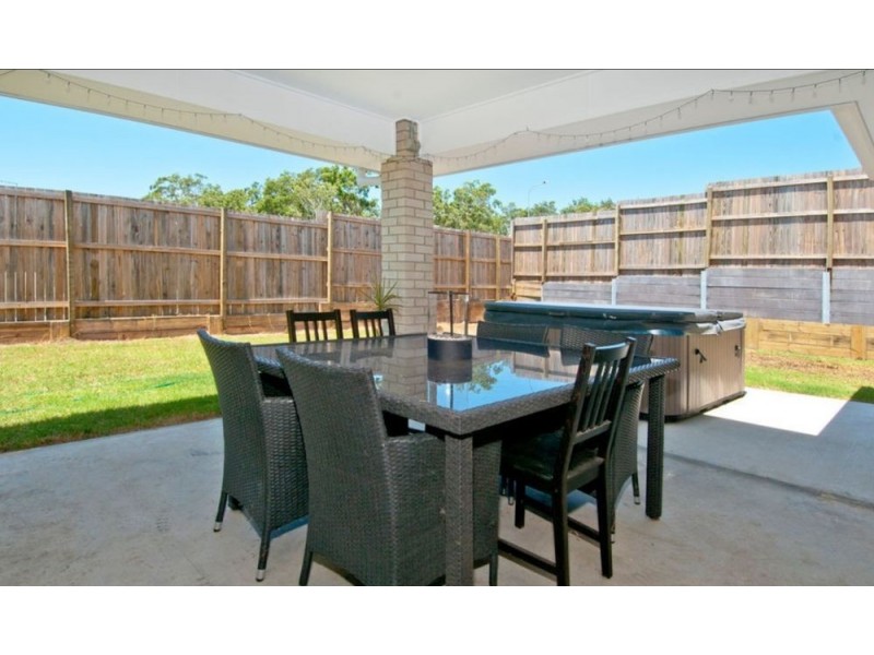 35 Mt Pleasant Street, Park Ridge QLD 4125