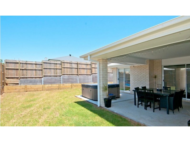 35 Mt Pleasant Street, Park Ridge QLD 4125