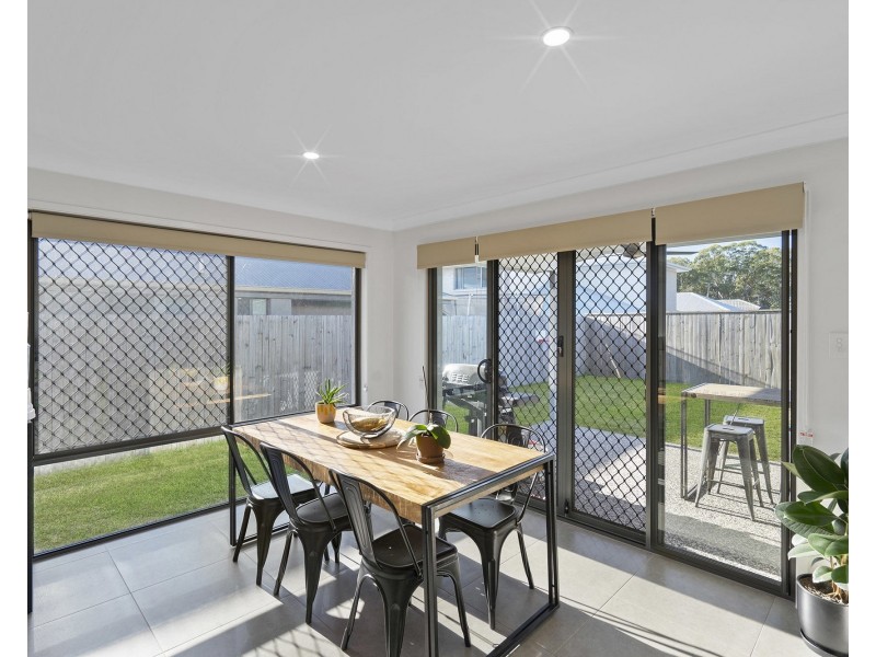 93 Vineyard Drive, Greenbank QLD 4124