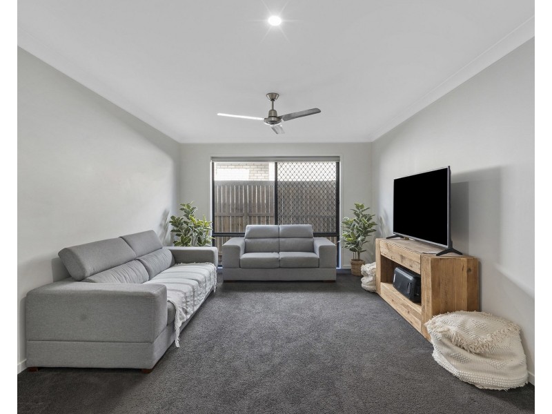 93 Vineyard Drive, Greenbank QLD 4124