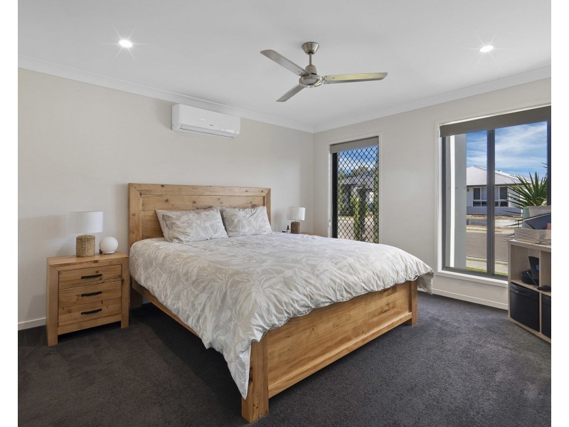 93 Vineyard Drive, Greenbank QLD 4124
