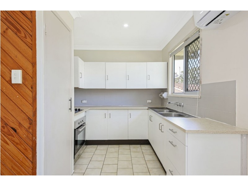 30 Anchusa St, Kingston QLD 4114