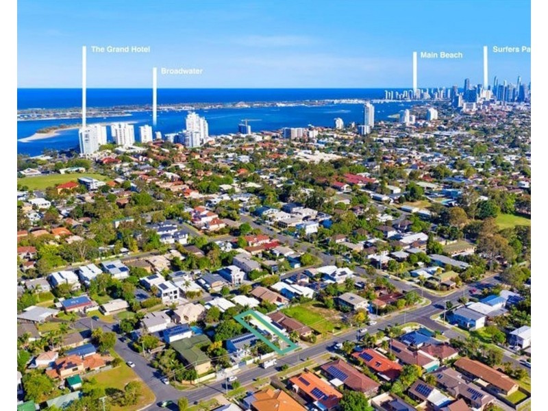 1/50 Government Road, Labrador QLD 4215