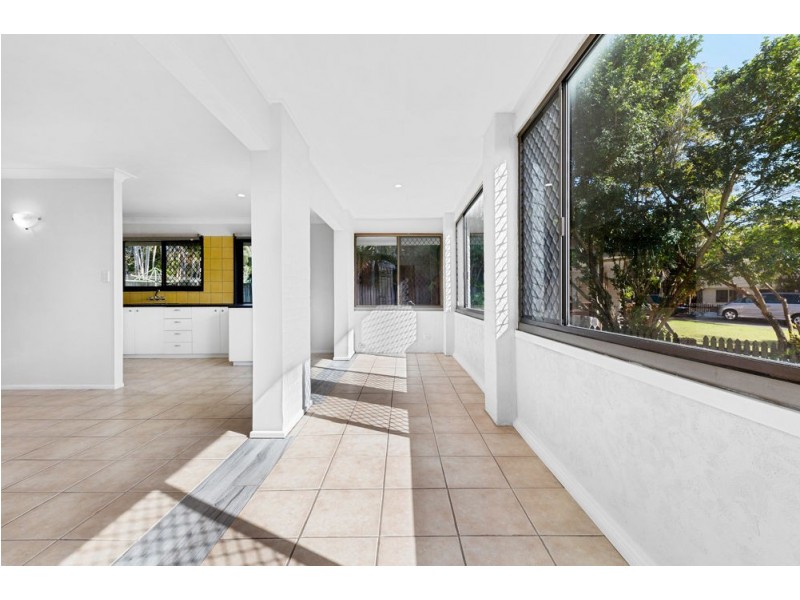 16 Jindavee Crescent, Slacks Creek QLD 4127