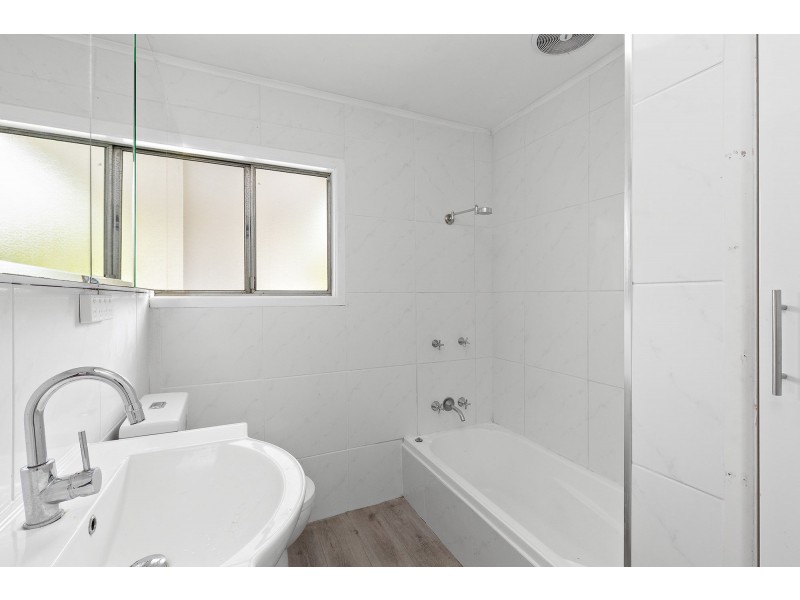 4 Veryan Street, Kingston QLD 4114