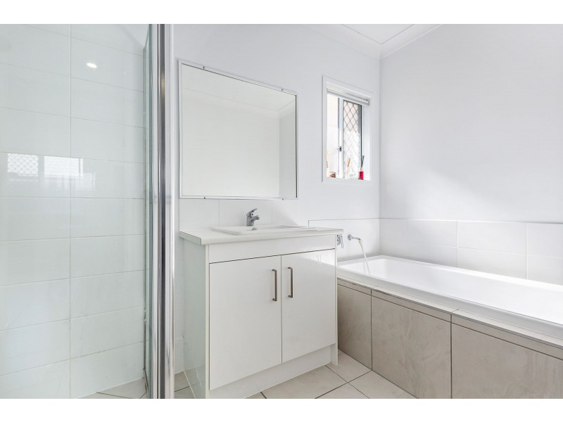 9 Mount Pleasant Street, Park Ridge QLD 4125