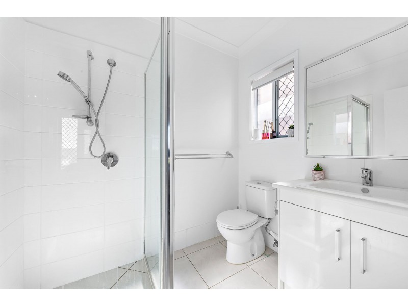 9 Mount Pleasant Street, Park Ridge QLD 4125