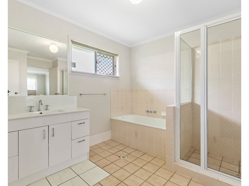 5 Beetson Court, Eagleby QLD 4207