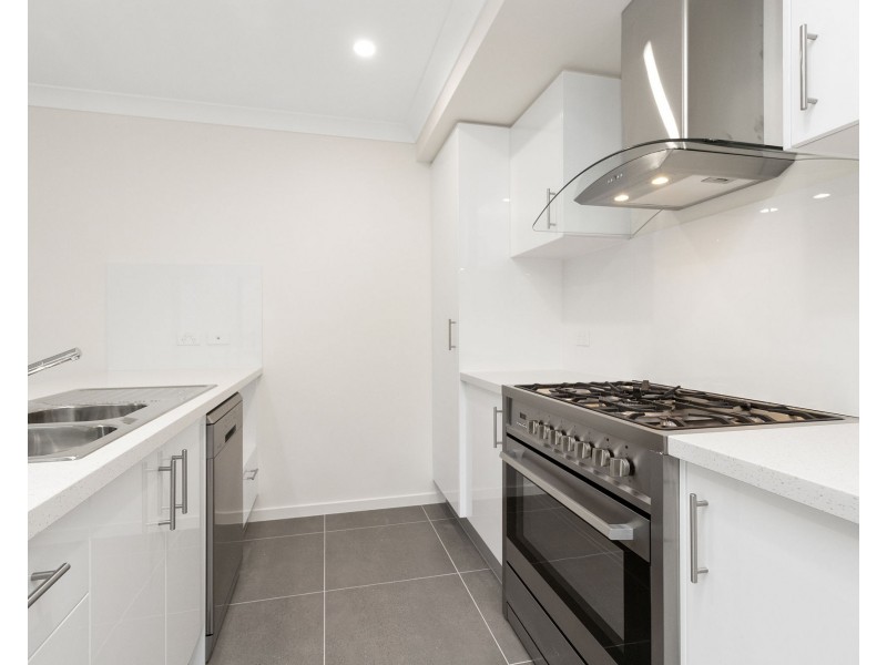 37 Almandin Street, Logan Reserve QLD 4133