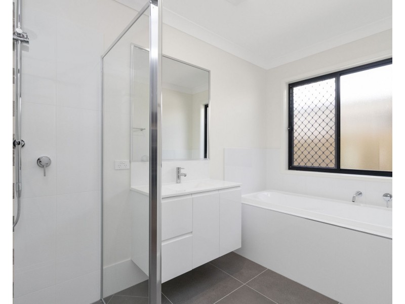 37 Almandin Street, Logan Reserve QLD 4133