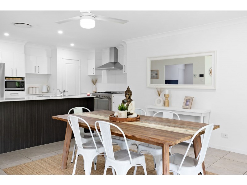 27 Jasmina Parade, Waterford QLD 4133