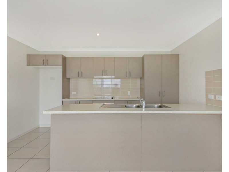 42 Mount Mee, Park Ridge QLD 4125