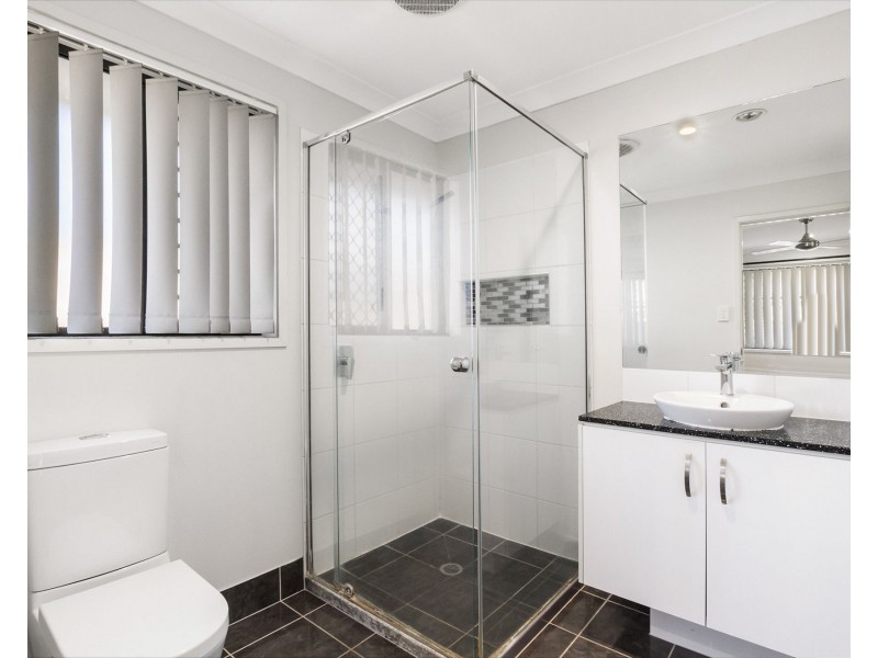 9 Regeling Court, Loganlea QLD 4131