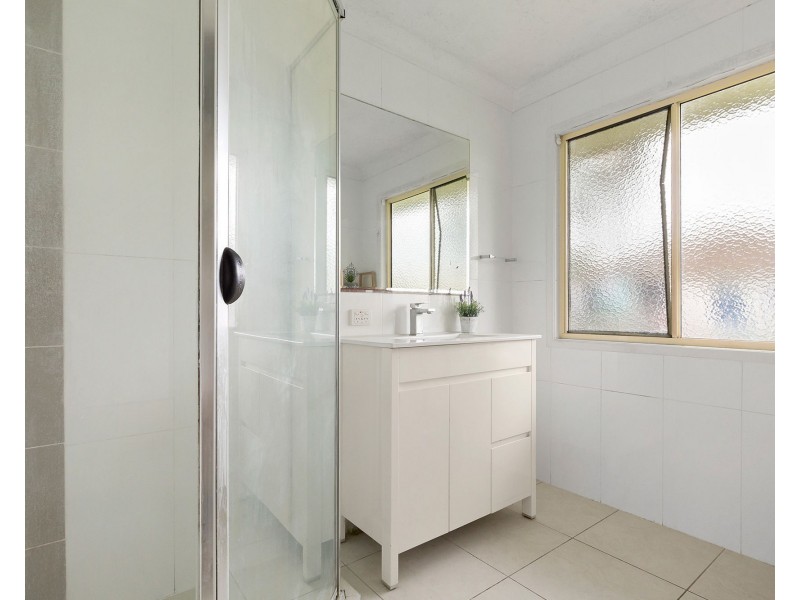 8 Osborne Court, Loganholme QLD 4129