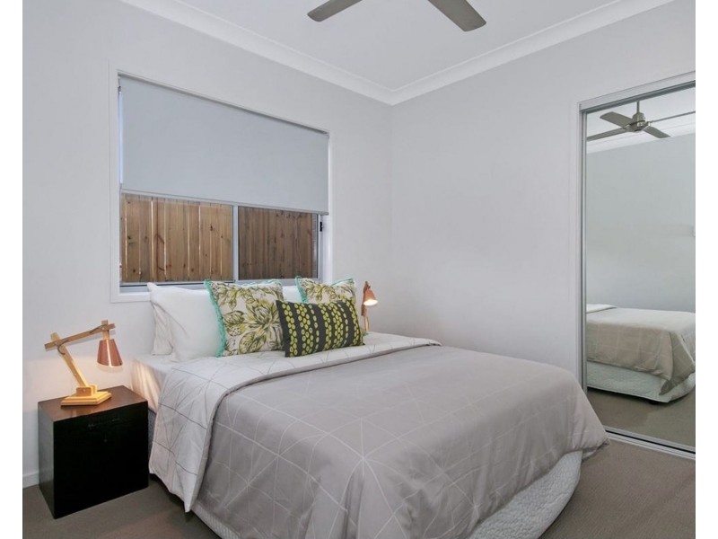 4 Samford Drive, Holmview QLD 4207