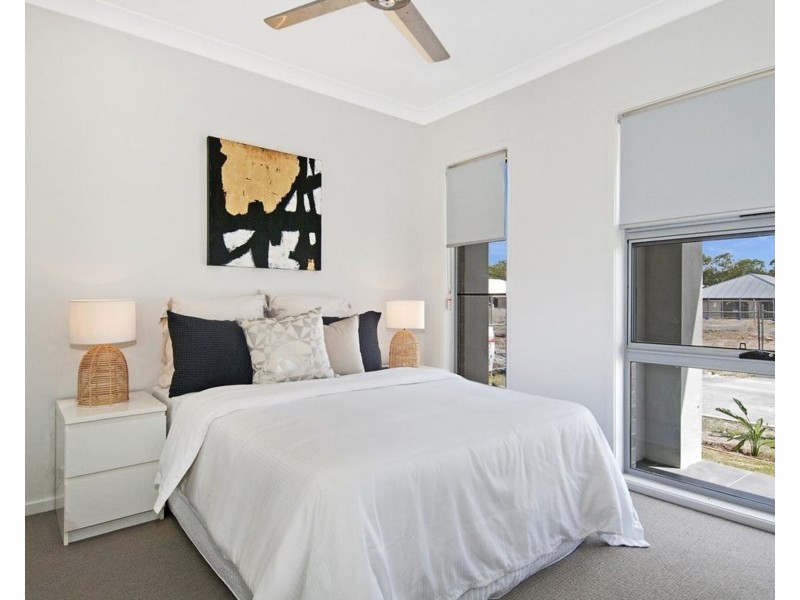 4 Samford Drive, Holmview QLD 4207