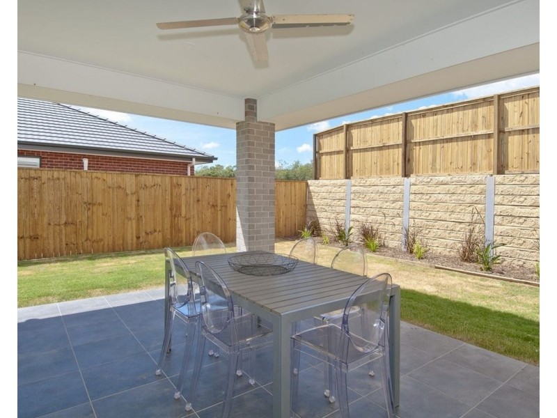 4 Samford Drive, Holmview QLD 4207