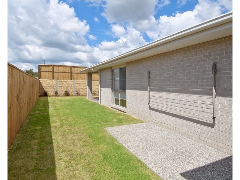 4 Samford Drive, Holmview QLD 4207