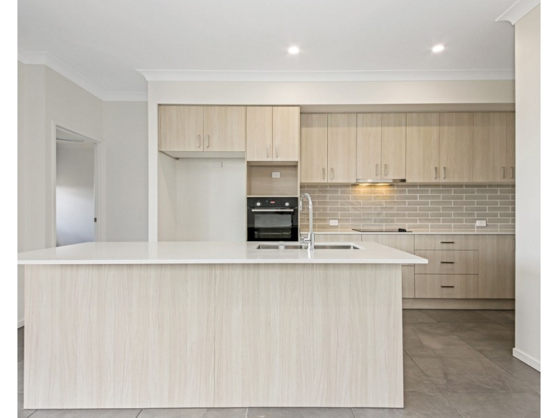 2 Dominic Drive, Logan Reserve QLD 4133