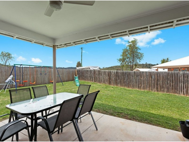29 Lawson Cres, Laidley North QLD 4341
