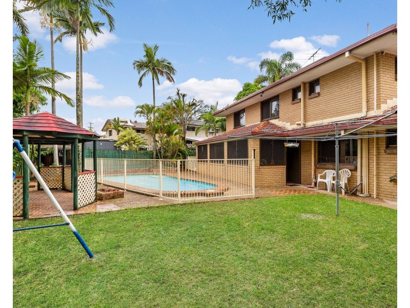 22 Caloola Drive, Springwood QLD 4127