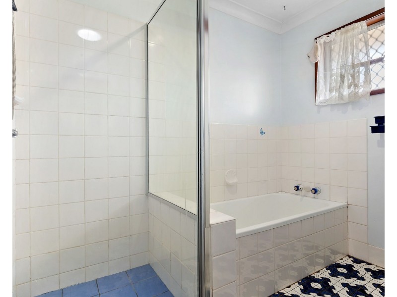 5 Sams Way, Marsden QLD 4132