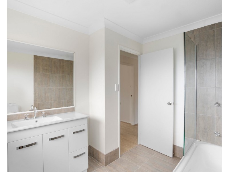 19/10 Lawrence Close, Robertson QLD 4109