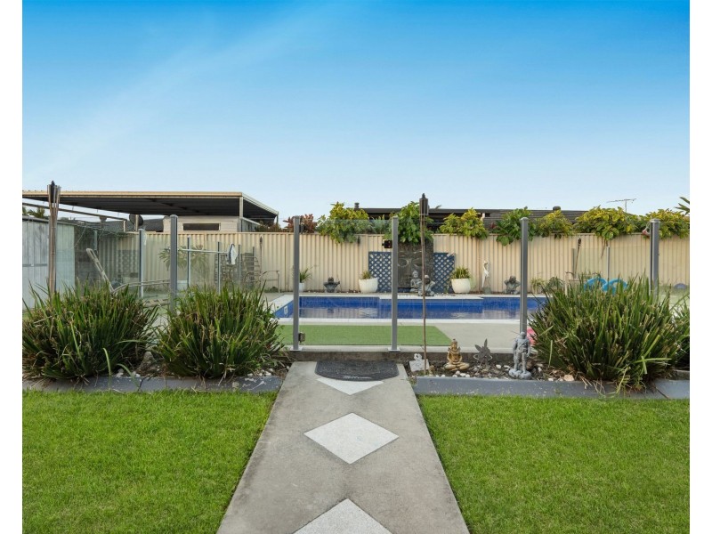 18 Bayswater Street, Mount Warren Park QLD 4207