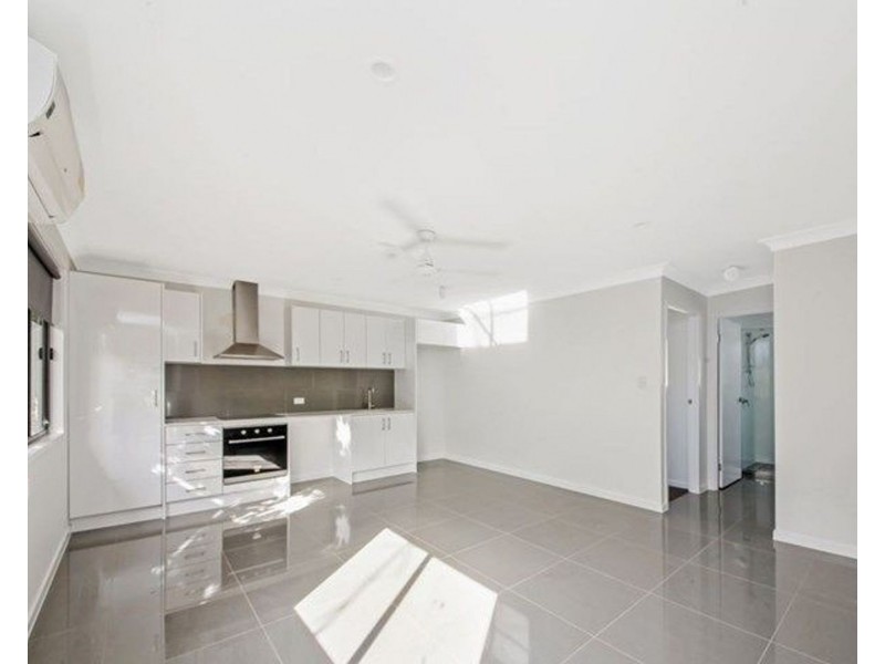 49 Adelaide Street, Kingston QLD 4114