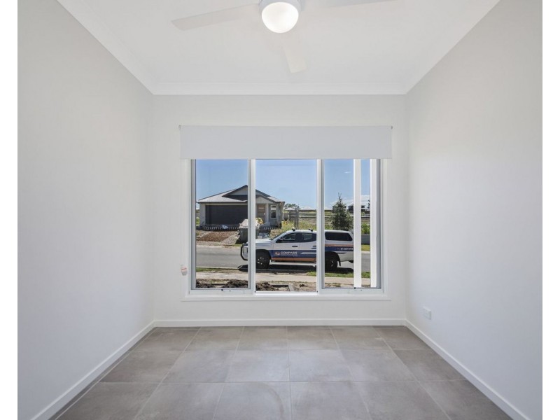 93 Dunaden Street, Logan Reserve QLD 4133