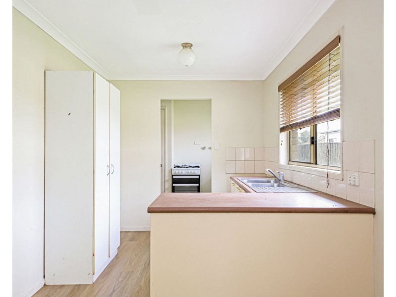 8 Brabham St, Crestmead QLD 4132