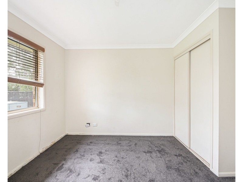 8 Brabham St, Crestmead QLD 4132