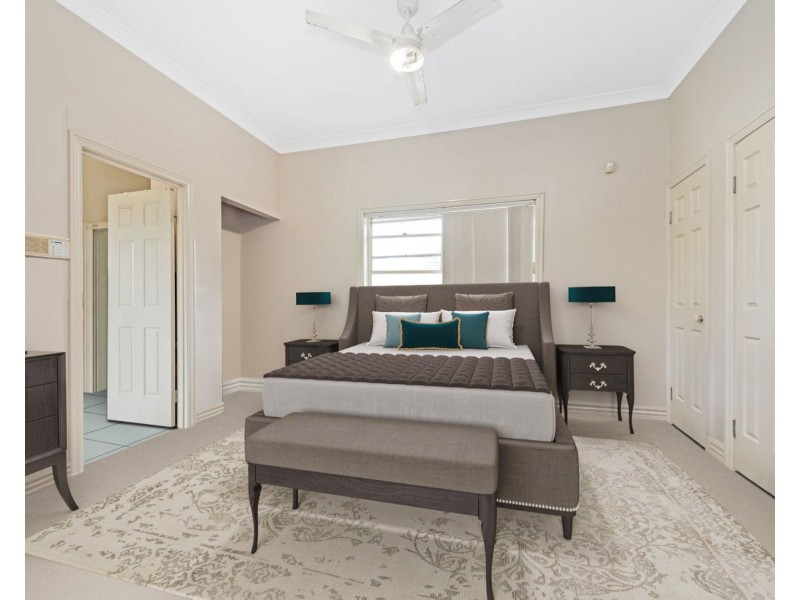 53 Ontario Crescent, Parkinson QLD 4115