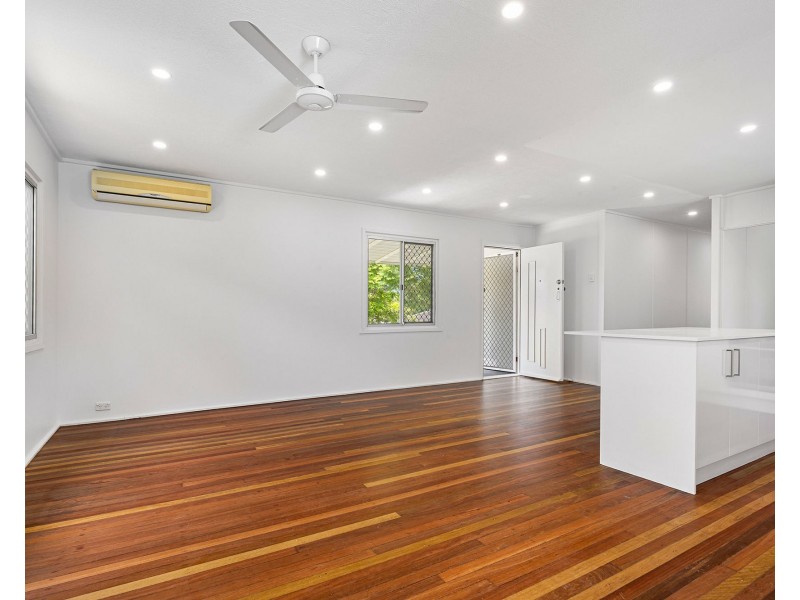 37 Madison Street, Woodridge QLD 4114