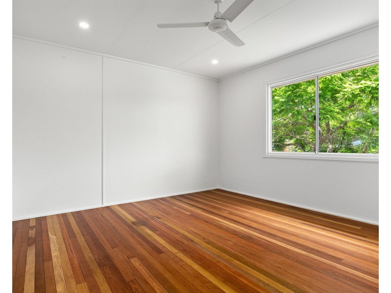 37 Madison Street, Woodridge QLD 4114