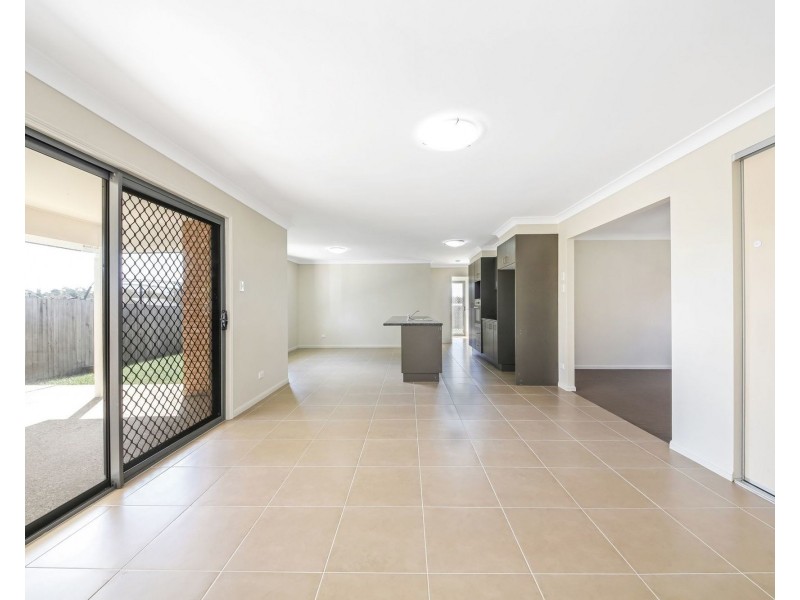 24 Reserve Road, Slacks Creek QLD 4127