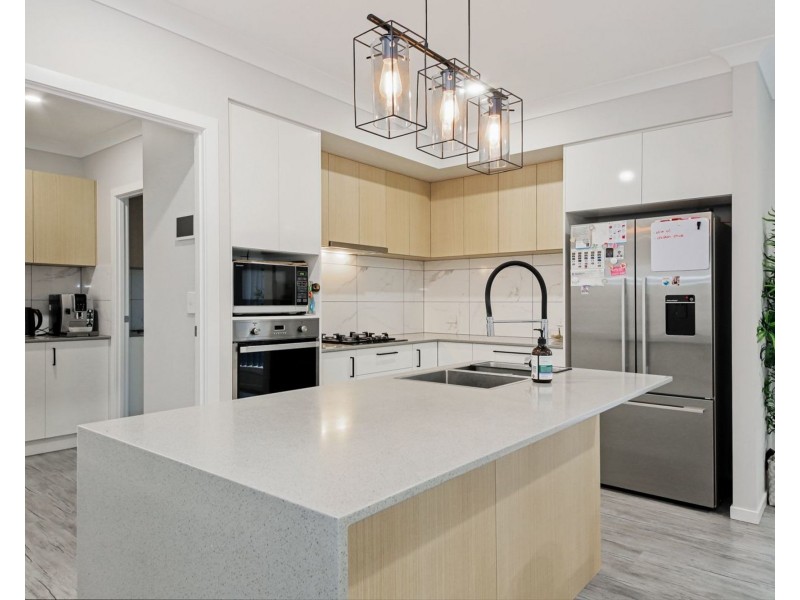 72 Falco Drive, Bahrs Scrub QLD 4207