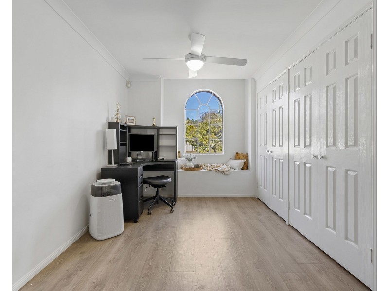 197 Castile Crescent, Edens Landing QLD 4207
